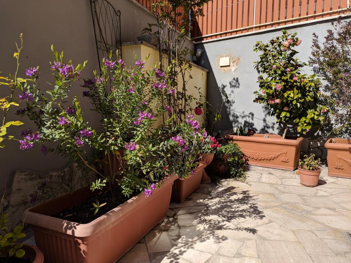 La Casetta Gialla Rome Exterior photo